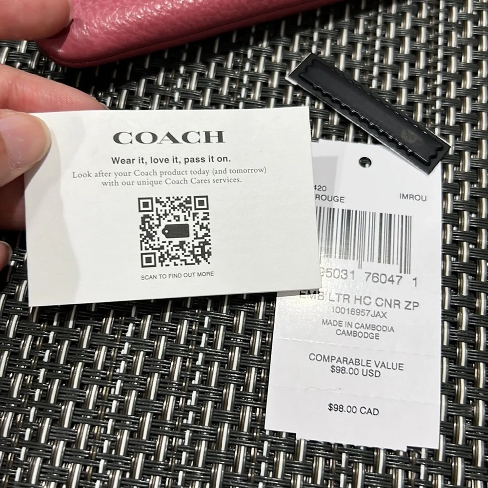 Coach Corner Zip Wristlet Rouge Horse & Carriage NWT Refined Pebble Leather - Picture 11 of 11